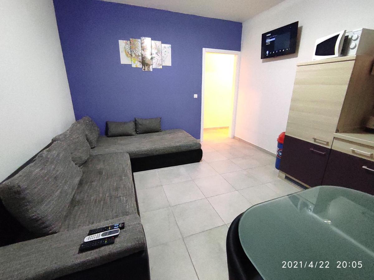 Apartmani Quattro Starigrad Paklenica Exterior photo