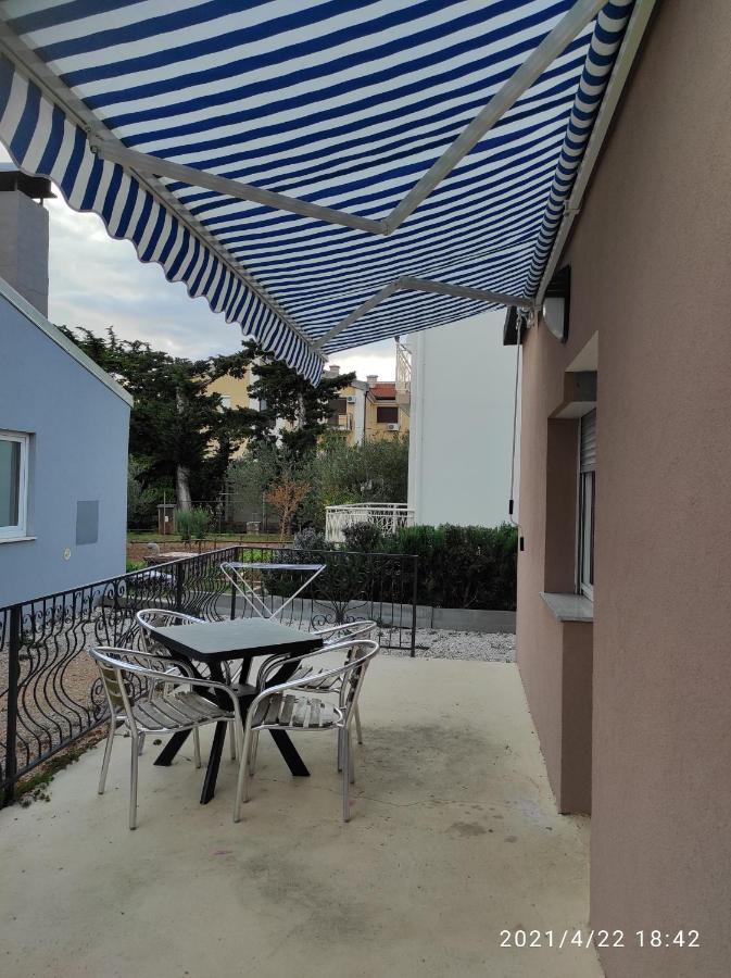 Apartmani Quattro Starigrad Paklenica Exterior photo