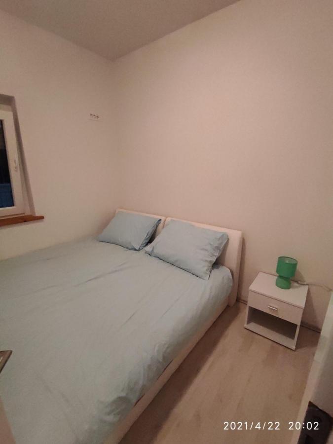 Apartmani Quattro Starigrad Paklenica Exterior photo